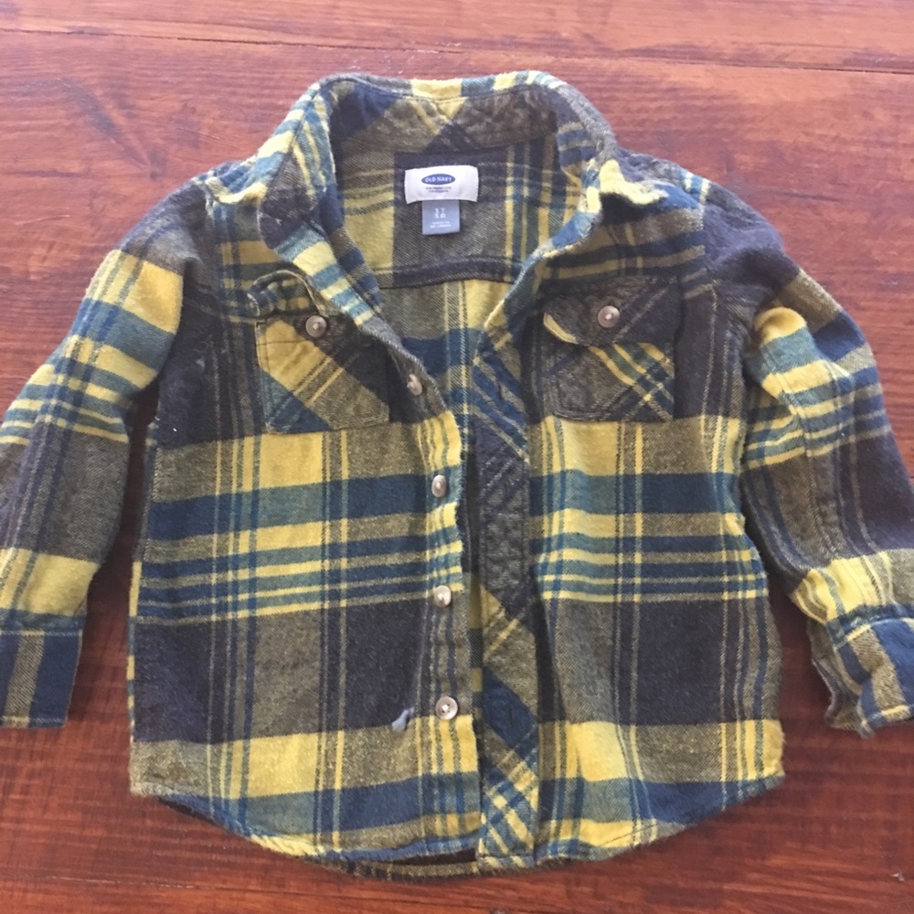 Boys old navy plaid button down 3t